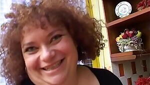 Piss- und Spritzparty fr eine fette italienische Nymphomanin.
